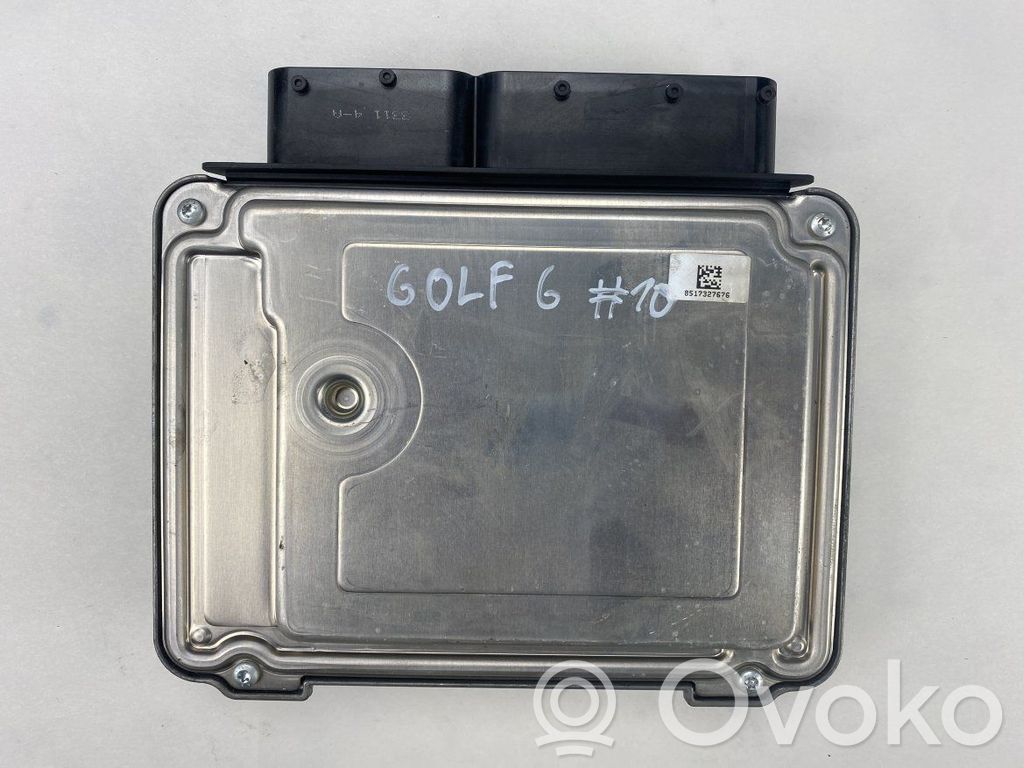 Volkswagen Golf VI Engine control unit/module 