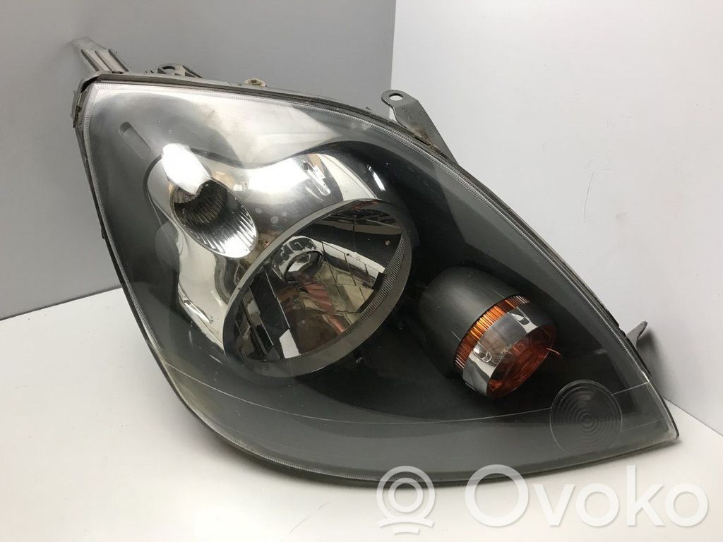 Ford Fiesta Phare frontale 