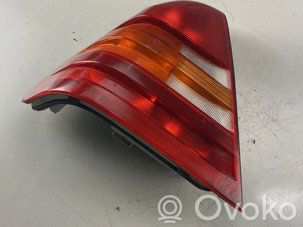 Mercedes-Benz C W202 Lampa tylna 