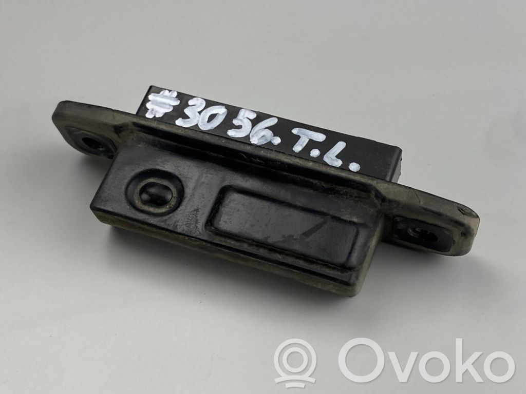 Toyota Avensis T270 Tailgate trunk handle 