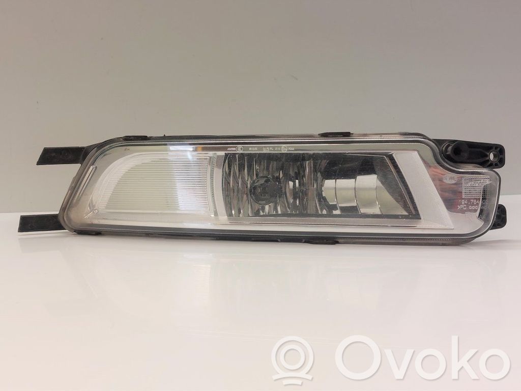 Volkswagen PASSAT B8 Światło przeciwmgłowe przednie 