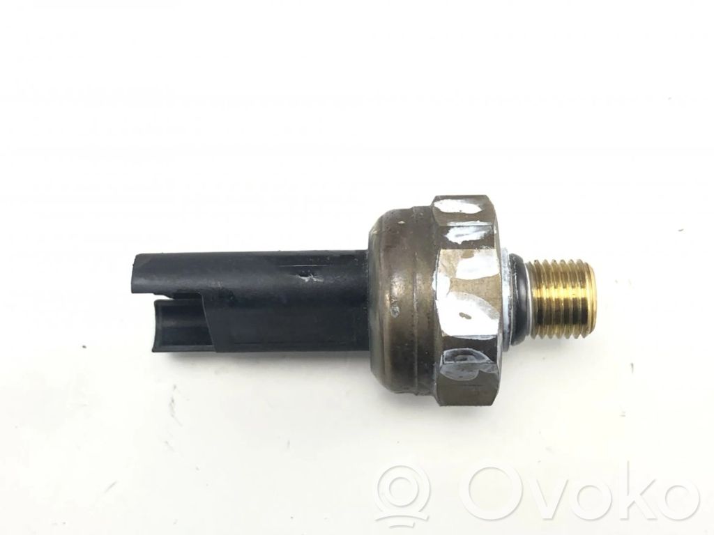 BMW 3 E90 E91 Fuel pressure sensor 
