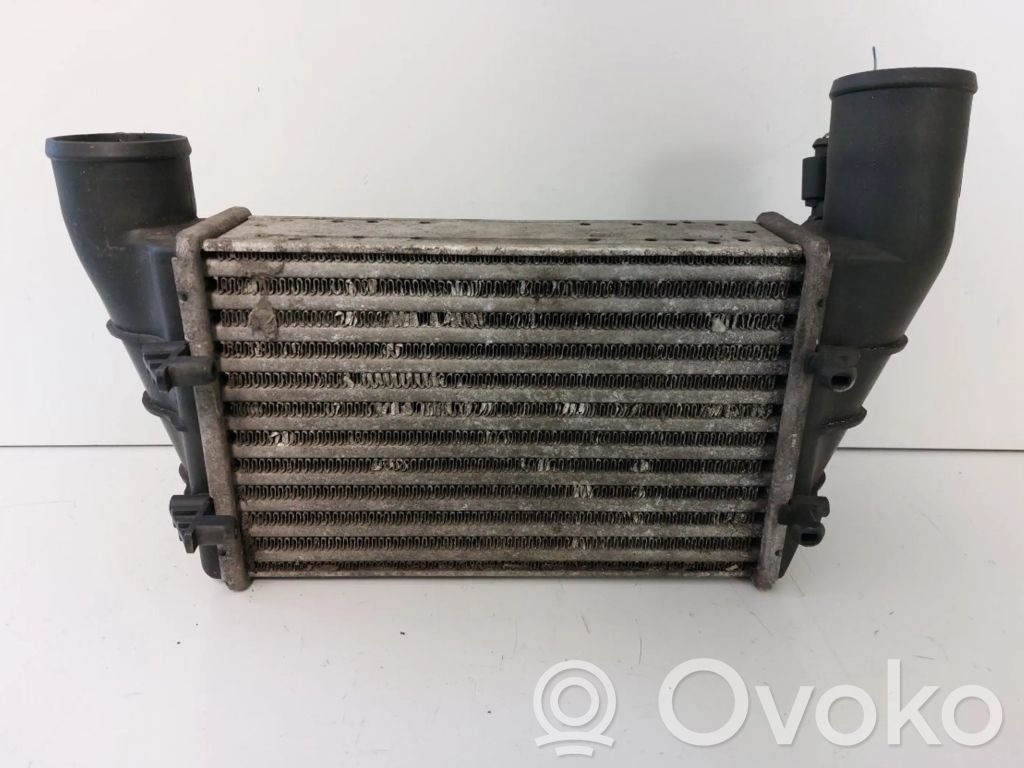 Audi A6 S6 C5 4B Interkūlerio radiatorius 
