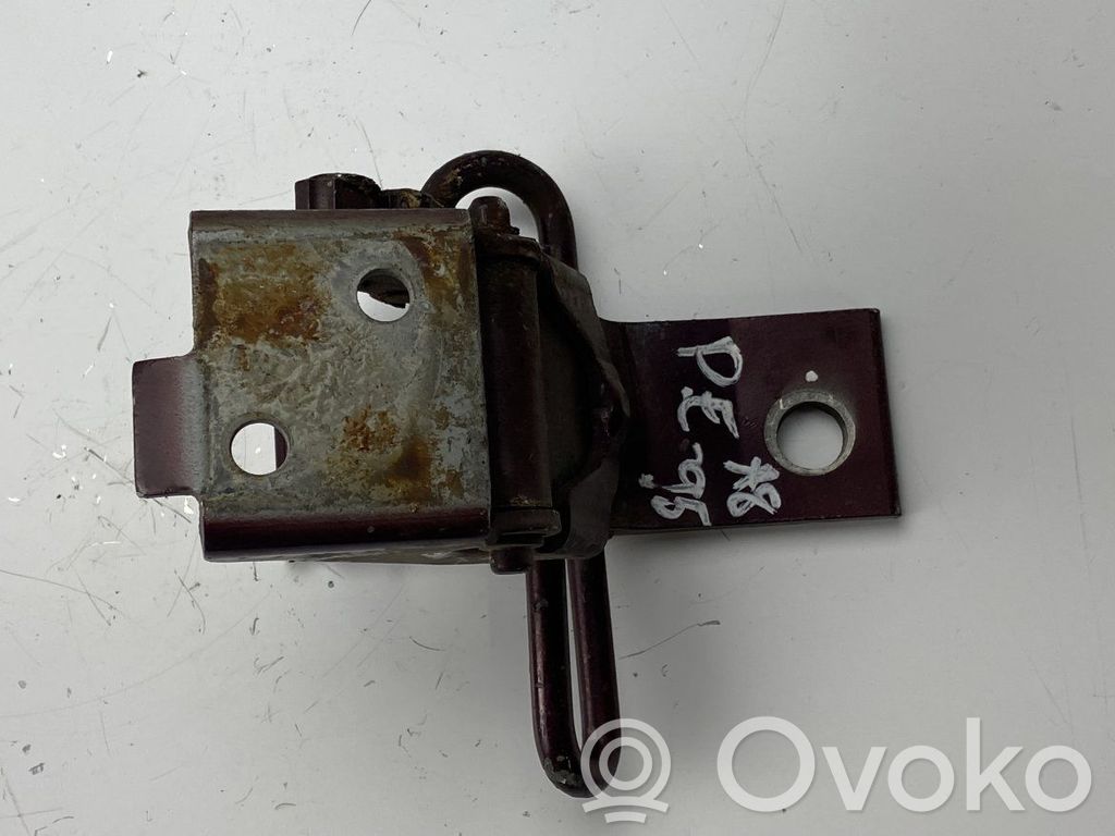 Front door lower hinge   4D0831411,4D0831411