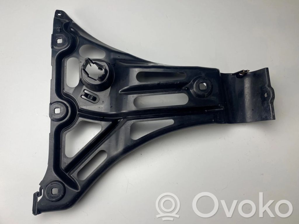 Rear bumper mounting bracket