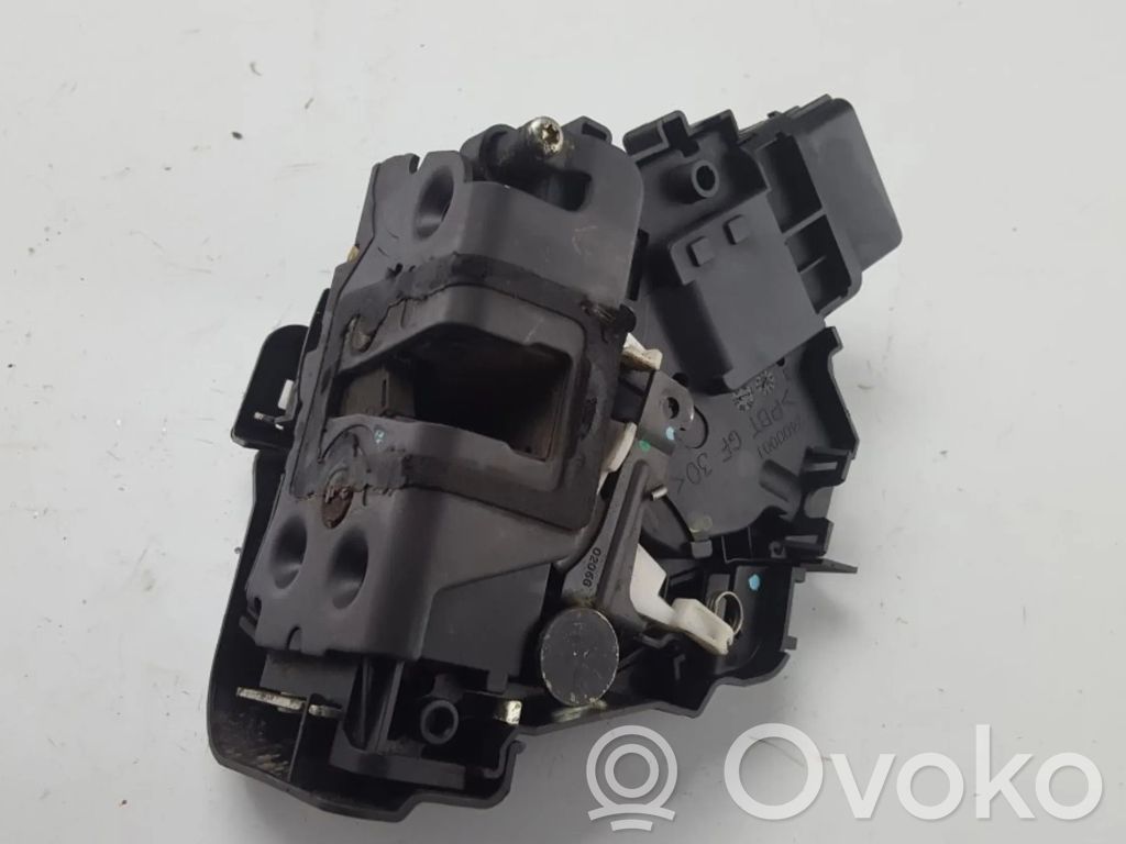 Ford C-MAX I Etuoven lukko 