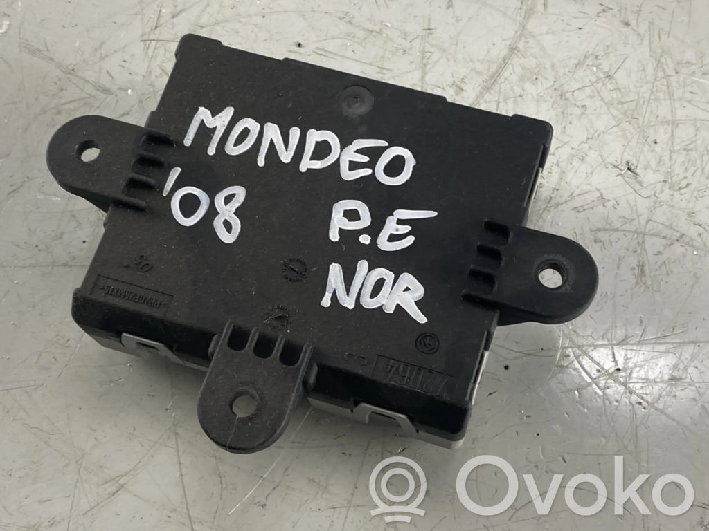 Ford Mondeo MK IV Unidad de control/módulo de la puerta 