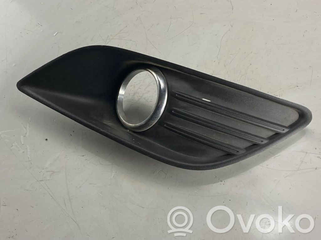 Ford Focus Etupuskurin alempi jäähdytinsäleikkö 