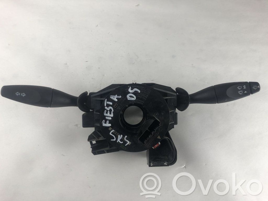 Ford Fiesta Interruptor/palanca de limpiador de luz de giro 