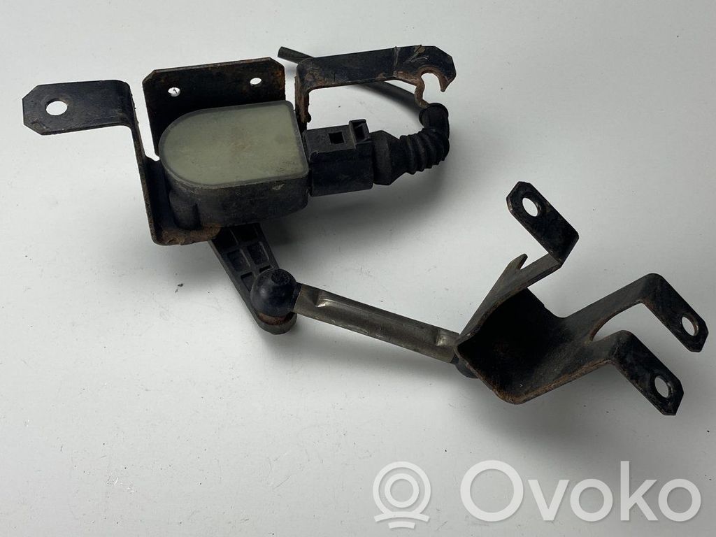 Volkswagen Touran I Rear air suspension level height sensor 