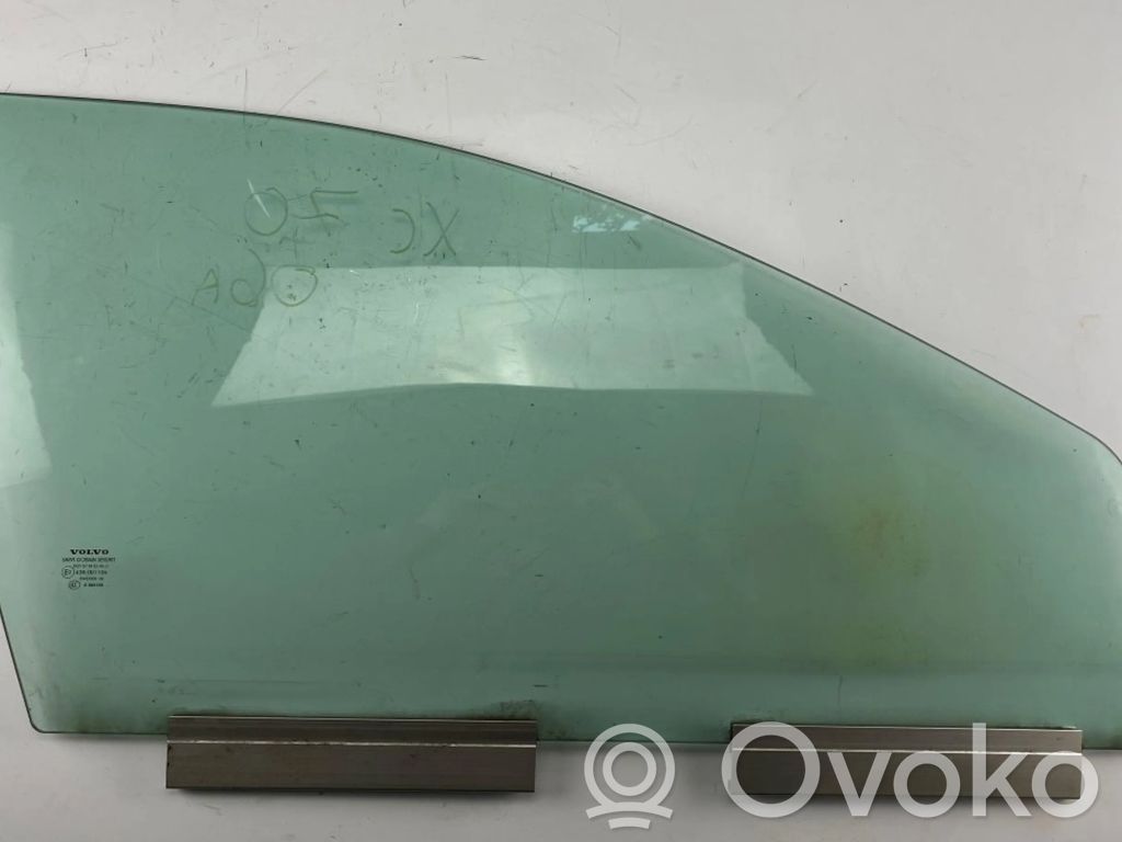 Volvo XC70 Szyba drzwi przednich 