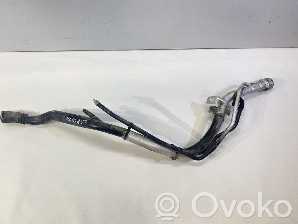 Volvo XC60 Conductă umplere rezervor combustibil 