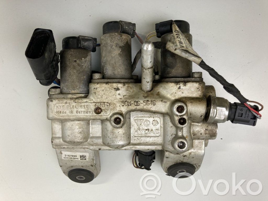 Porsche Cayenne (9PA) Air suspension compressor/pump 