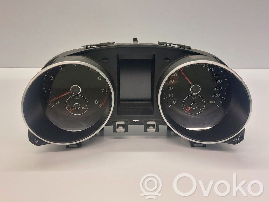 Volkswagen Golf VI Licznik / Prędkościomierz 