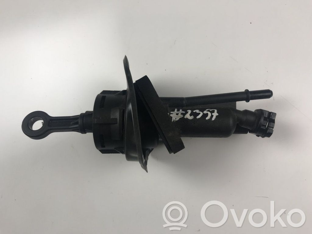 Volvo S60 Kupplungsgeberzylinder 