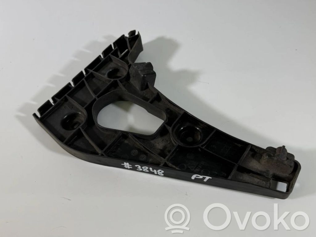 Audi A1 Galinis laikiklis bamperio 