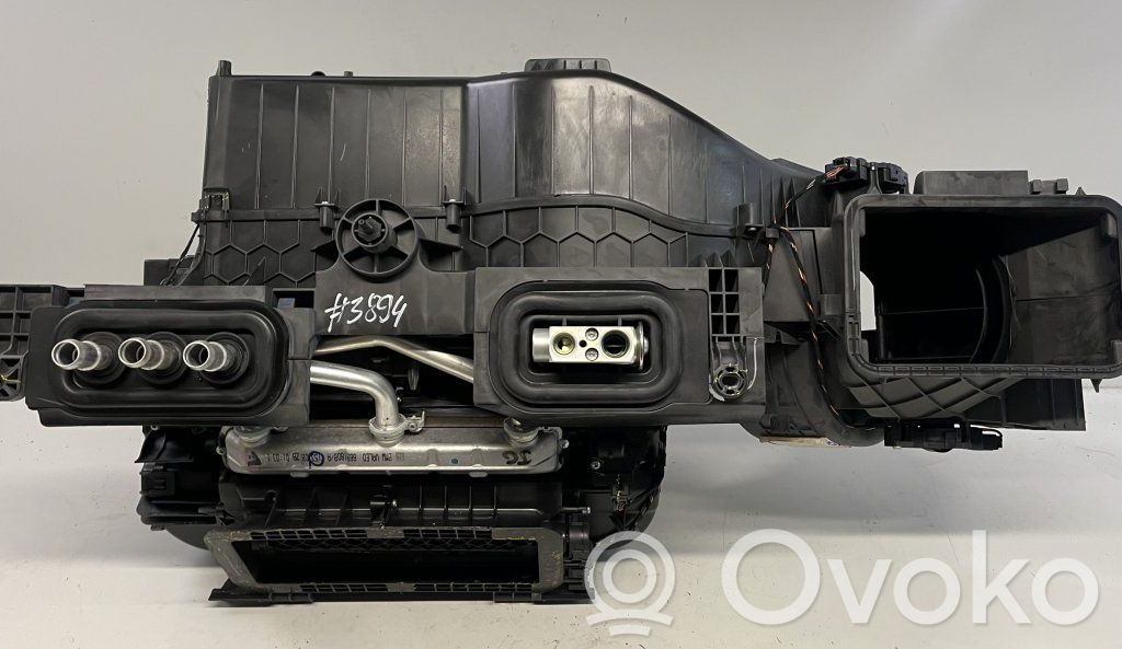 BMW X6 E71 Sisälämmityksen ilmastoinnin korin kokoonpano 