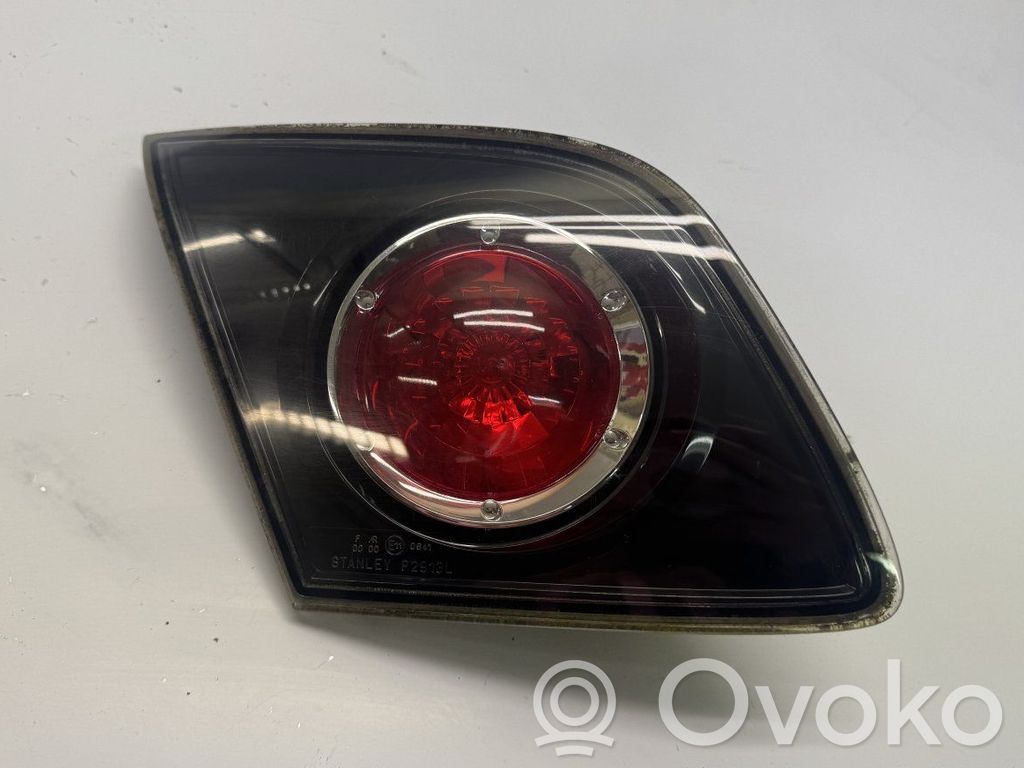 Mazda 3 I Takaluukun takavalot 