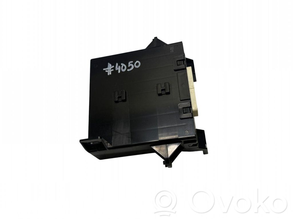 Subaru Legacy Comfort/convenience module 