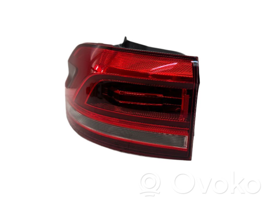 Volkswagen Touran III Lampa tylna 