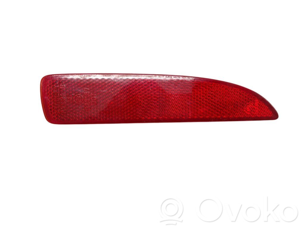 Third/center stoplight   P2491B,P2491B