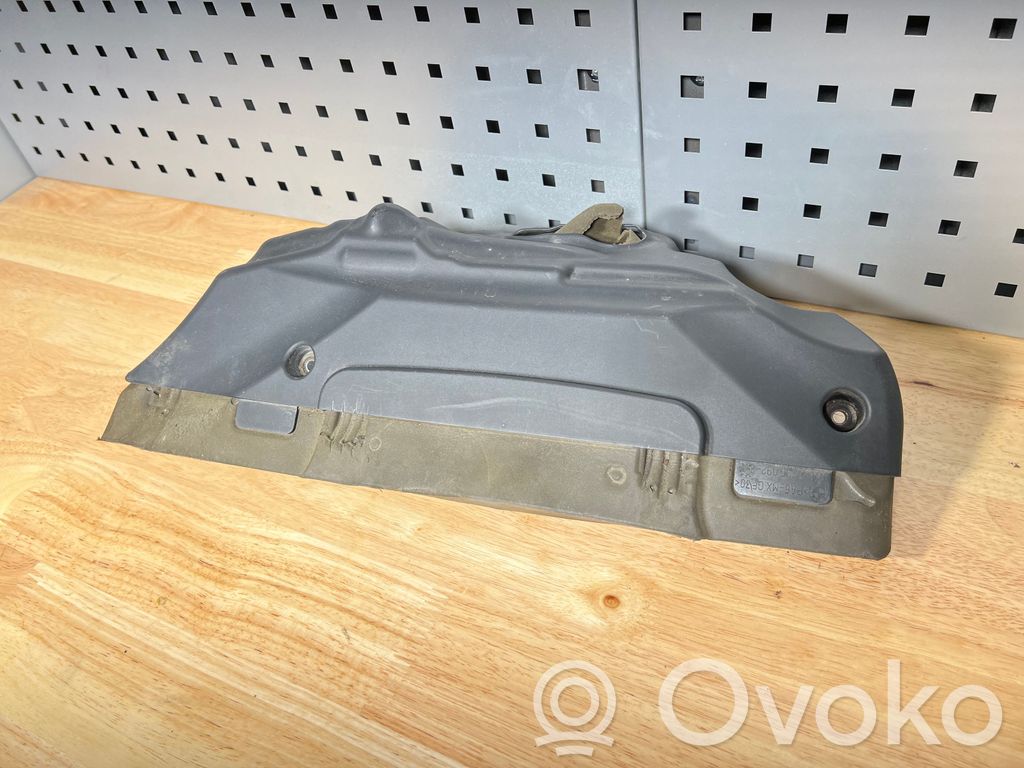 Couvercle cache moteur   7796092