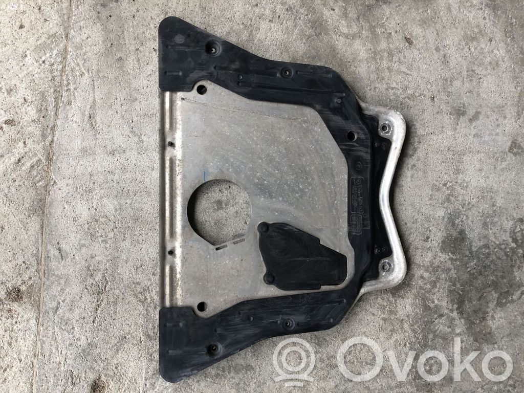 BMW X6 E71 Engine splash shield/under tray 