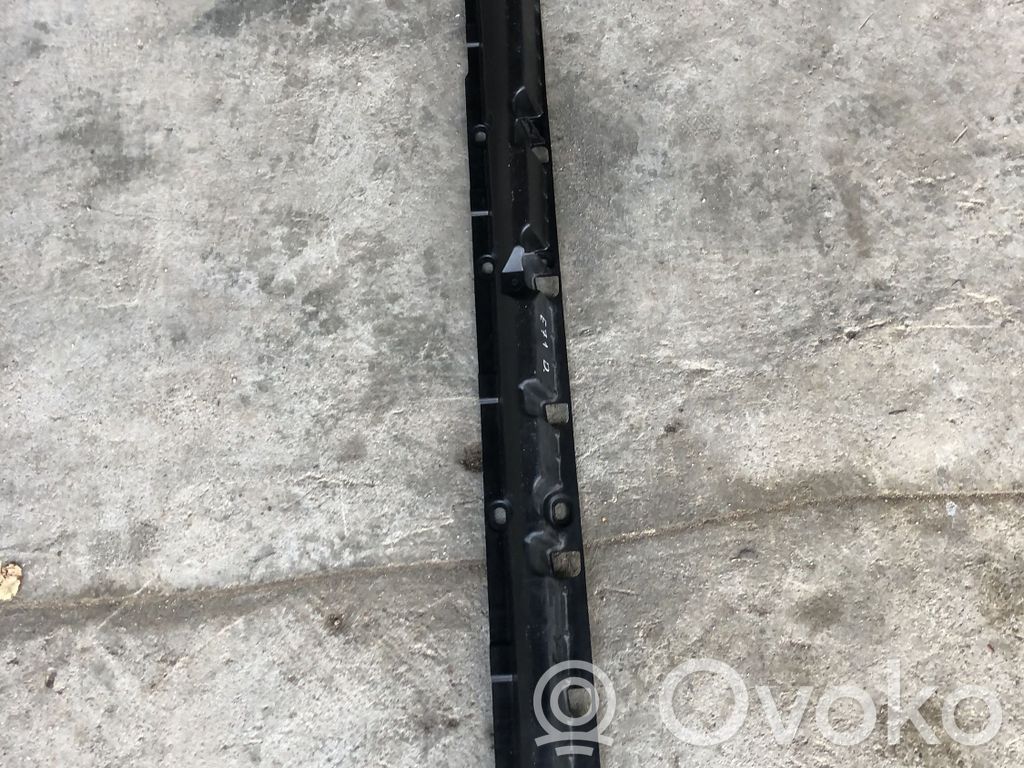 Sill supporting ledge   51777176232,7176232