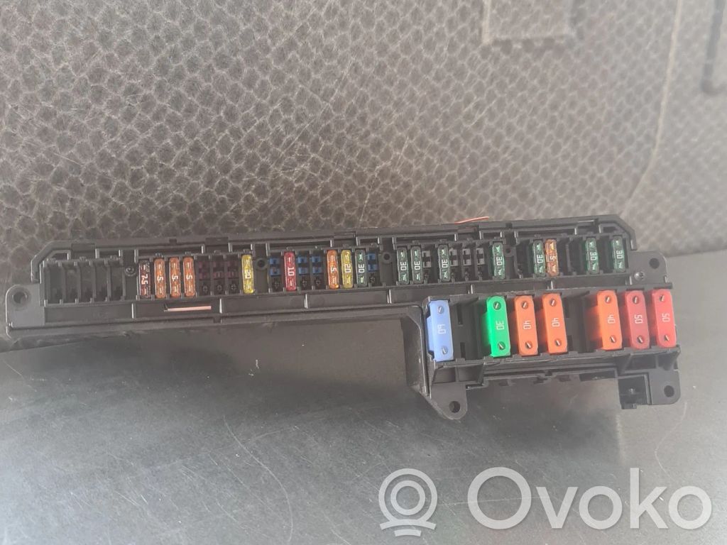 Fuse box set   685733002,6957330,106887