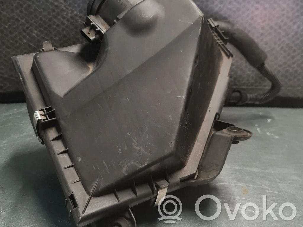 BMW 3 E92 E93 Air filter box 