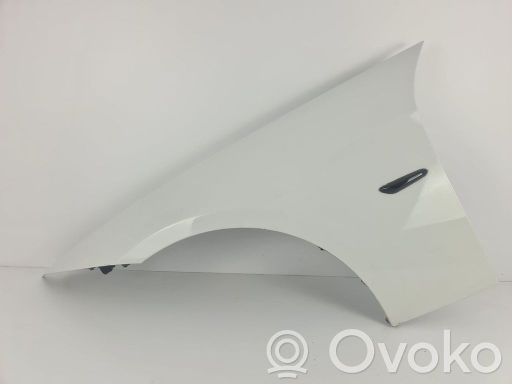 BMW 3 E90 E91 Sparnas 