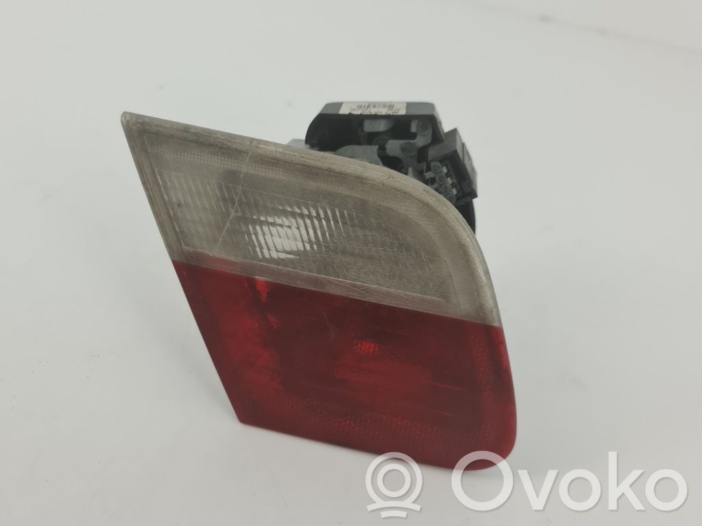 BMW 3 E46 Tailgate rear/tail lights 