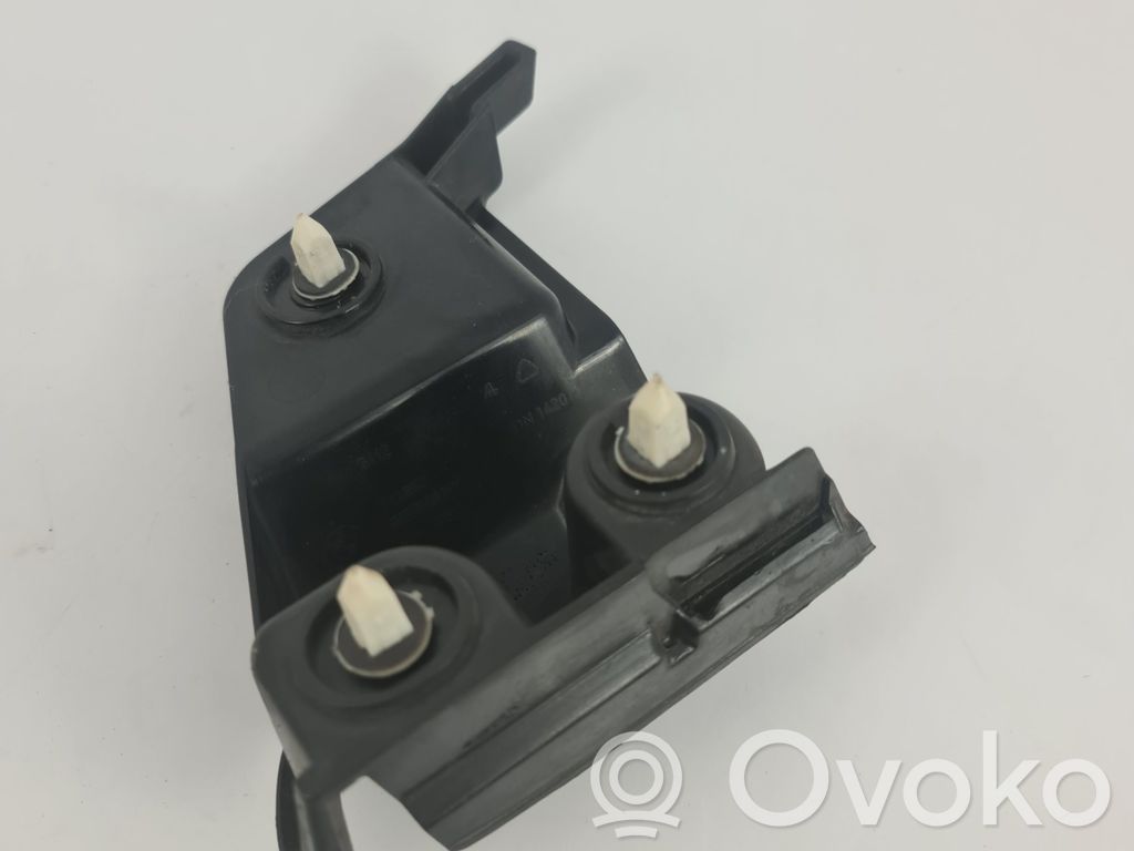 BMW X3 E83 Rear bumper mounting bracket 