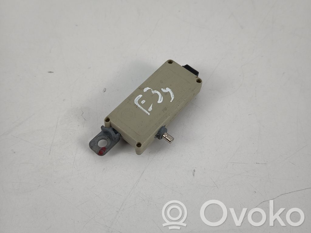 BMW 5 E39 Antenos stiprintuvas 