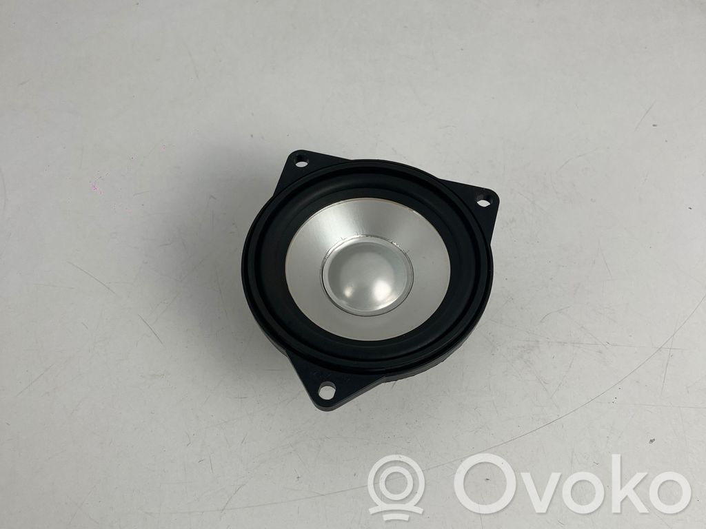 BMW 5 E60 E61 Altavoz de la puerta delantera 