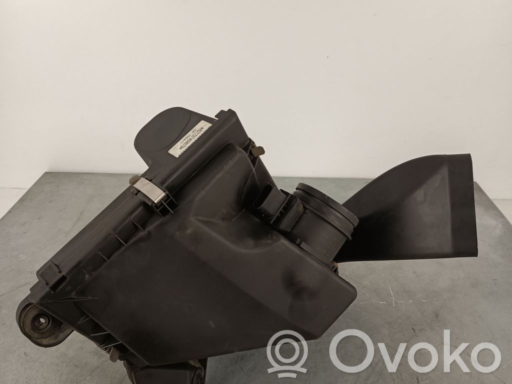 BMW 1 E81 E87 Air filter box 