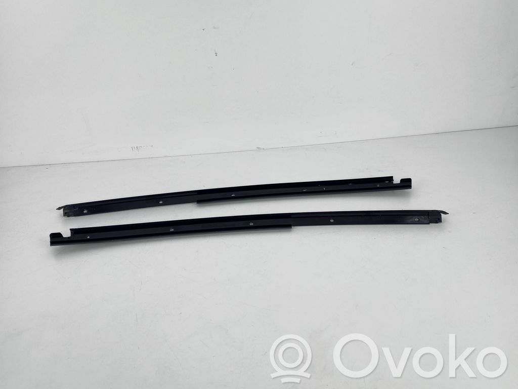 Windshield trim   51717894359,7894359,51717894360,7894360