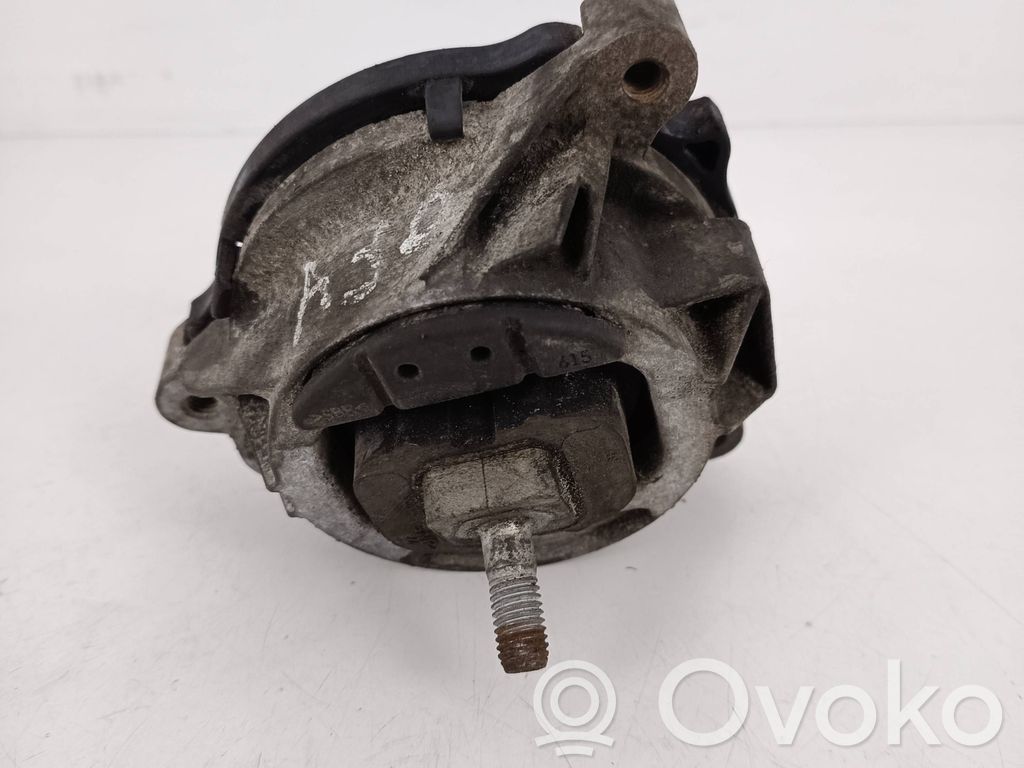 Engine mount bracket   6855460