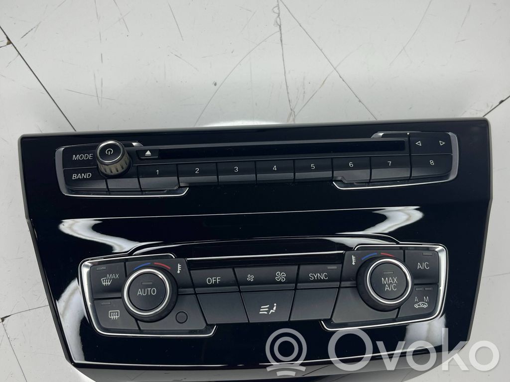 BMW X1 F48 F49 Przyciski / Przełącznik regulacji głośności 