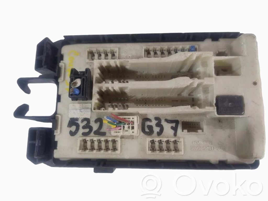 Infiniti G37 Fuse box set 