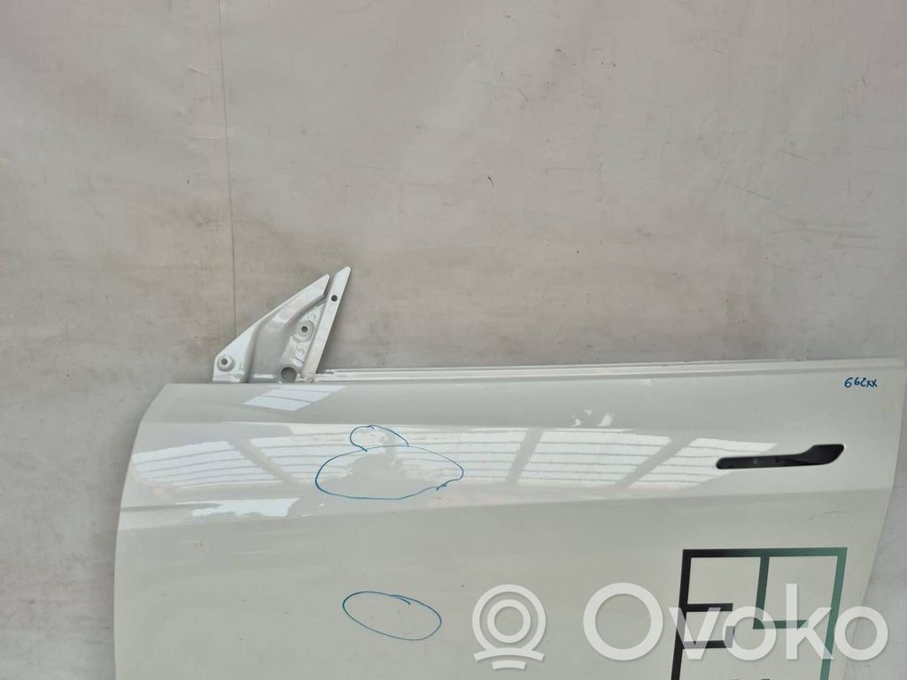 Front door   148353700D