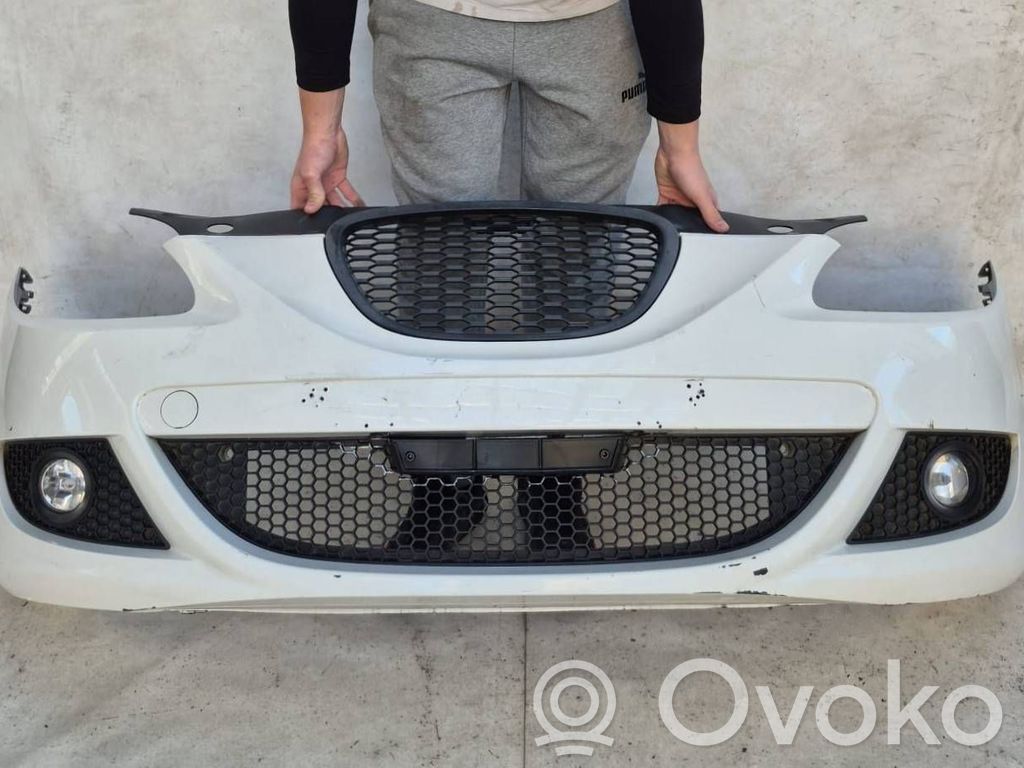 Front bumper   1P0807221