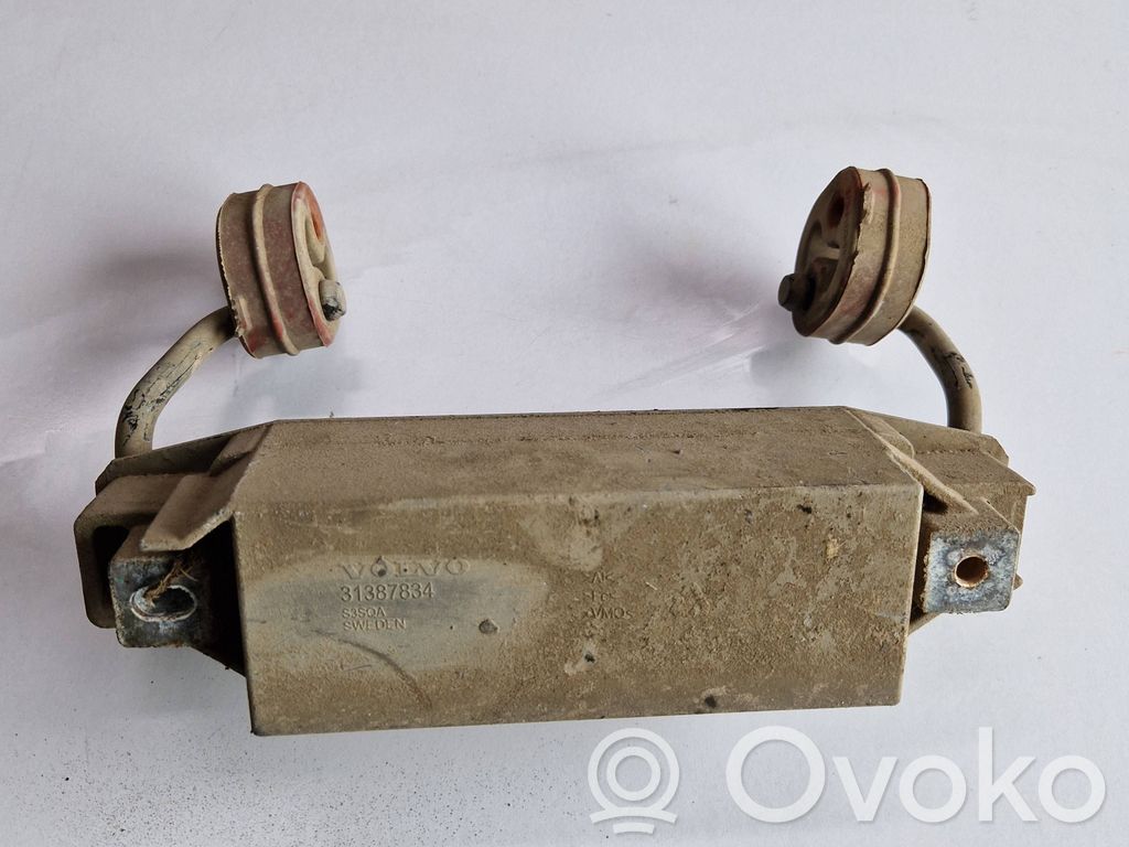 Volvo XC60 Muffler mount bracket/holder 