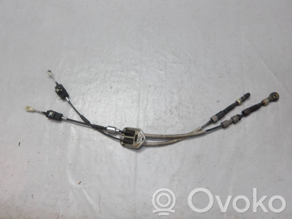 KIA Xceed Gear shift cable linkage 