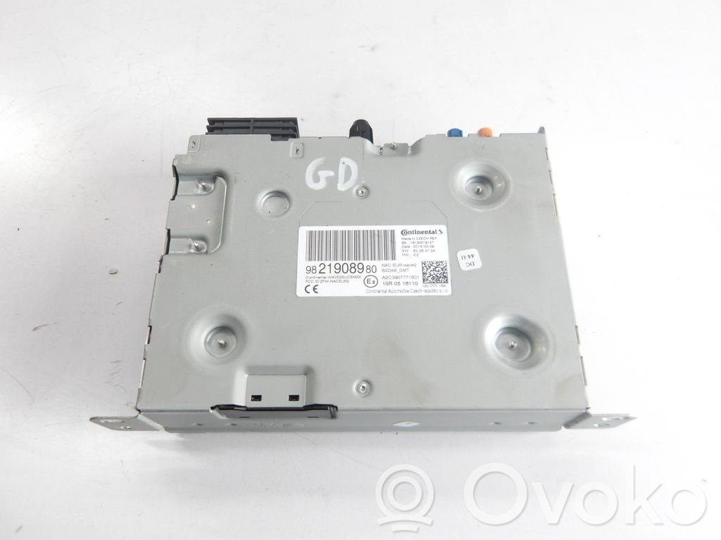 Panel / Radioodtwarzacz CD/DVD/GPS   9821908980,A2C3907771601,10R0516110