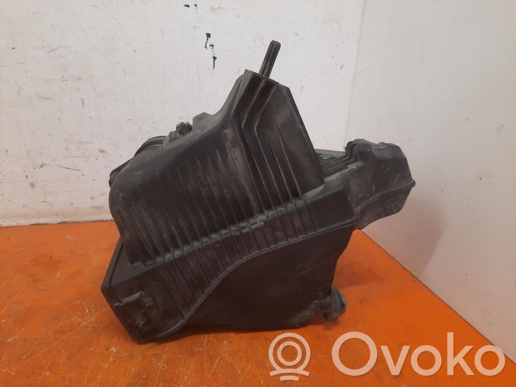 Air filter box