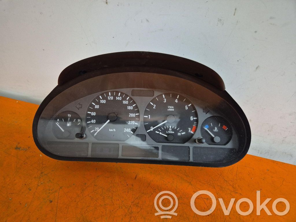 BMW X3 E83 Speedometer (instrument cluster) 