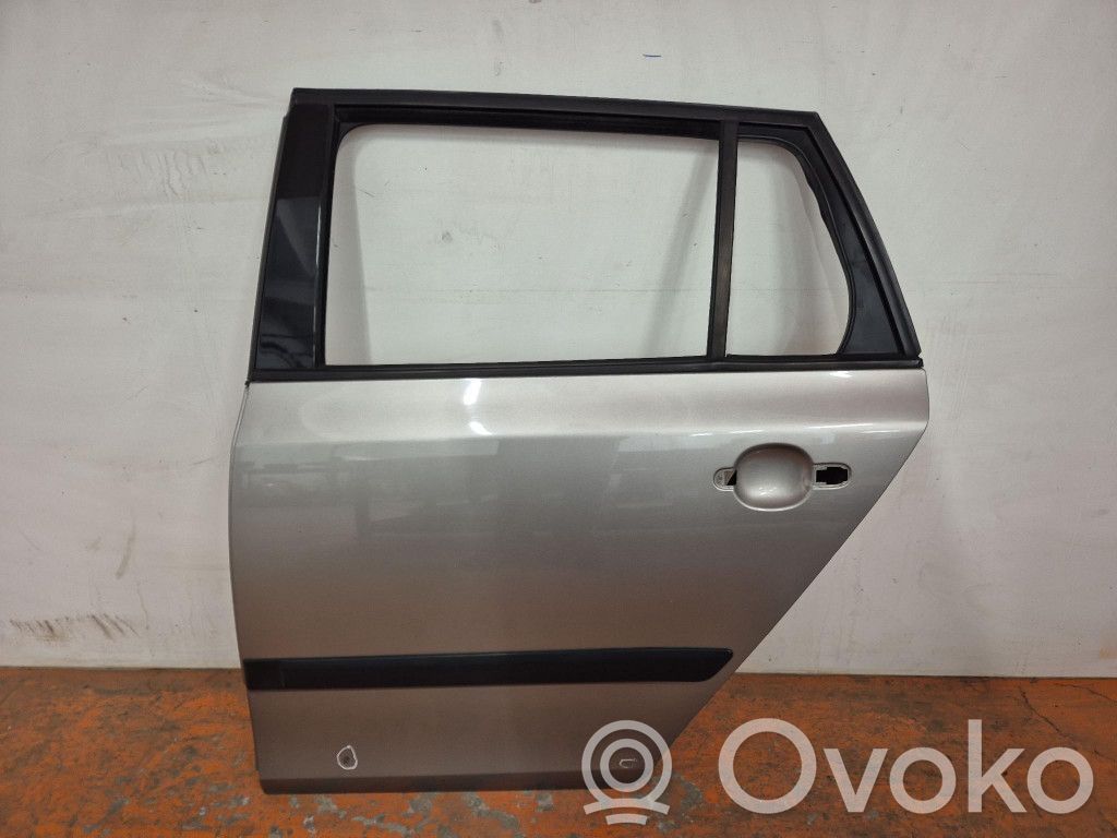 Skoda Fabia Mk2 (5J) Puerta trasera 