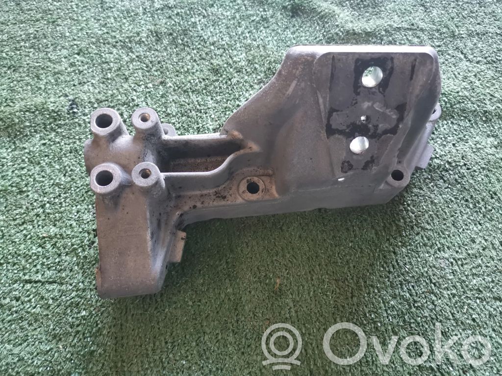 Iveco Daily 6th gen Engine mounting bracket 