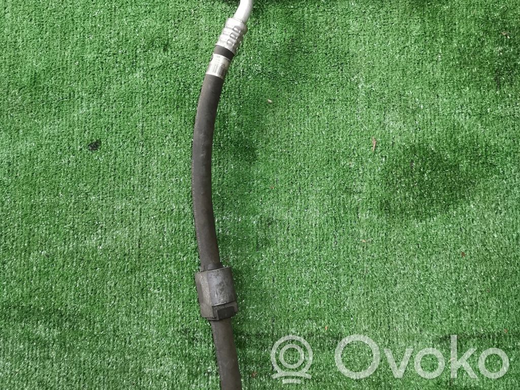 BMW 3 E90 E91 Ilmastointilaitteen putki (A/C) 